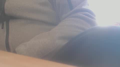 Snapshot of hannes_k chatting on April 21, 7:25 am hannes_k online show from April 21, 7:25 am