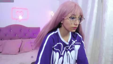 Snapshot of hanni_tay chatting on November 27, 12:07 pm HANNI online show from November 27, 12:07 pm