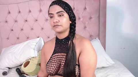 Hanna online show from December 6, 7:45 pm