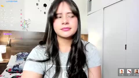 Snapshot of hanny_13 chatting on June 26, 12:26 am taylor live online show from June 26, 12:26 am