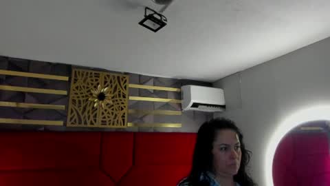 Hanny  online show from April 30, 11:38 am