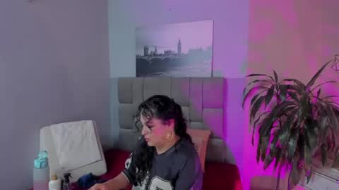 Hanny  online show from July 18, 11:47 am