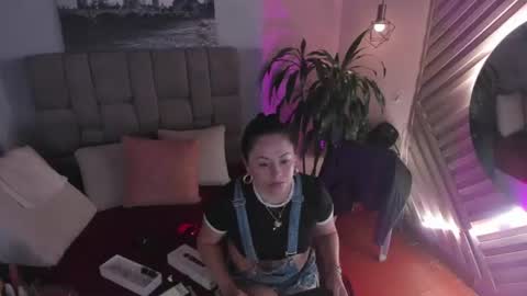 Hanny  online show from July 22, 11:24 am