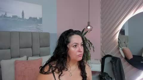 Hanny  online show from August 1, 11:31 am