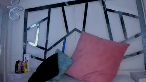 hanny_watson online show from July 25, 1:19 pm