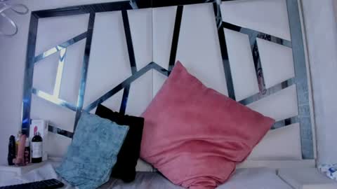 hanny_watson online show from July 28, 6:20 pm