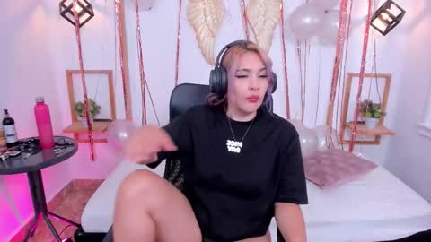 Snapshot of hannybelle__ chatting on November 4, 4:17 pm Hanny online show from November 4, 4:17 pm