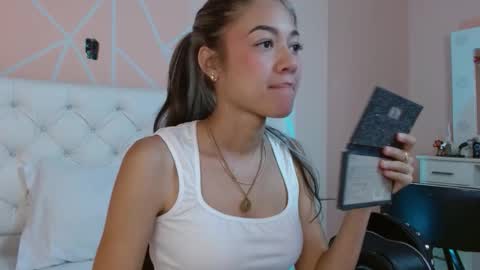 Snapshot of hantonella chatting on October 13, 8:09 pm Anto online show from October 13, 8:09 pm