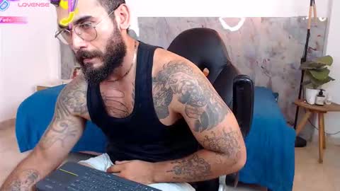 Snapshot of hanz_col chatting on December 15, 4:44 pm hanz_col online show from December 15, 4:44 pm