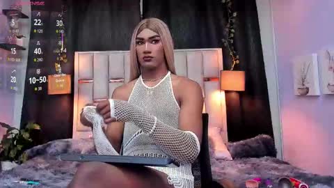 Snapshot of hanzking01 chatting on September 28, 3:45 am Hanzking01 online show from September 28, 3:45 am