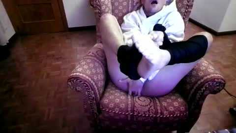 happy_fox57 online show from January 13, 3:39 pm