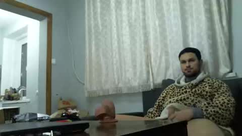 Snapshot of happycock_9inch chatting on February 1, 4:05 pm Rommy2K online show from February 1, 4:05 pm