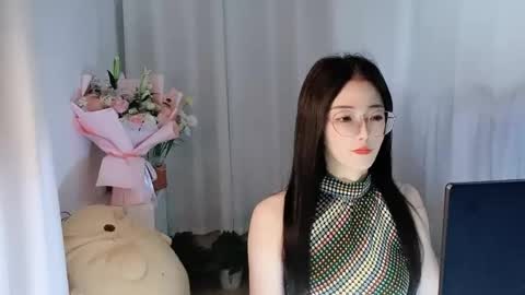 Daisy online show from April 23, 3:03 pm