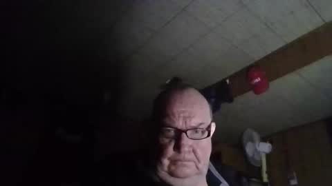 Snapshot of happyguy420fn chatting on March 21, 9:03 am happyguy420fn online show from March 21, 9:03 am