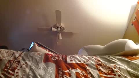 Jhonassmann12 online show from December 5, 6:00 pm