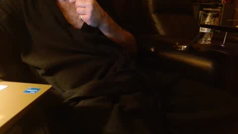 Jhonassmann12 online show from December 10, 8:40 am