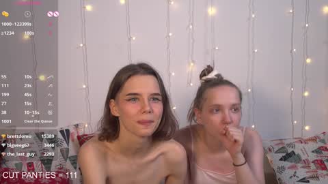 Snapshot of happynewdear chatting on January 5, 10:21 am Evy online show from January 5, 10:21 am