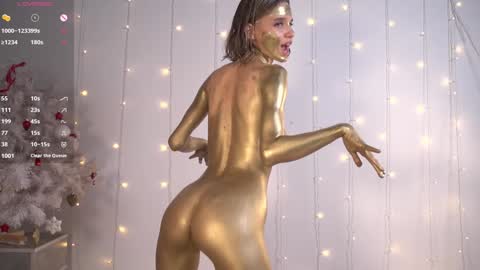 Snapshot of happynewdear chatting on January 8, 10:37 am Evy online show from January 8, 10:37 am