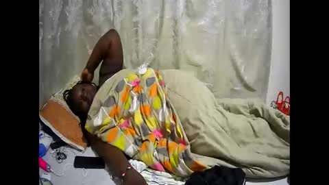 Snapshot of happysonia chatting on September 17, 3:41 am happysonia online show from September 17, 3:41 am