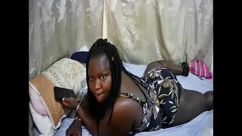 happysonia online show from May 6, 6:41 am