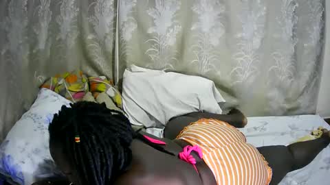 happysonia online show from May 17, 11:12 pm