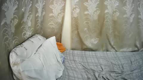 happysonia online show from June 17, 12:18 pm