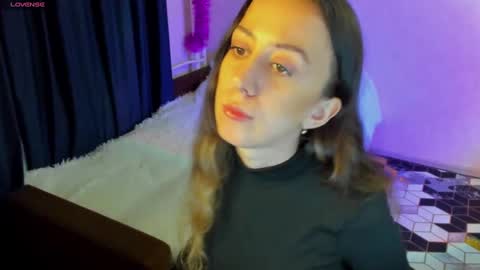 Stephanie online show from December 19, 7:51 pm