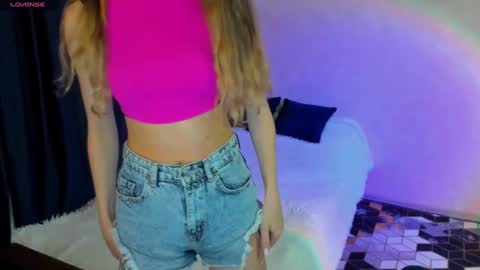 Stephanie online show from December 19, 10:53 pm