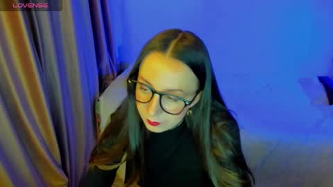 Stephanie online show from March 5, 9:11 pm