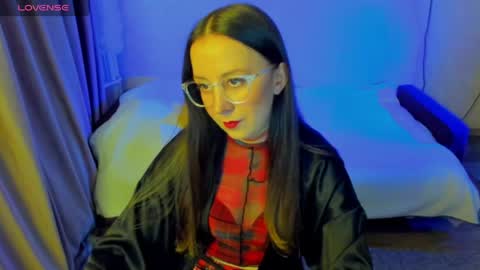 Snapshot of happystephanie chatting on May 27, 8:50 pm Stephanie online show from May 27, 8:50 pm