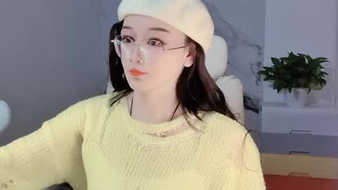 Snapshot of happysweetie168 chatting on December 6, 7:54 am Daisy online show from December 6, 7:54 am