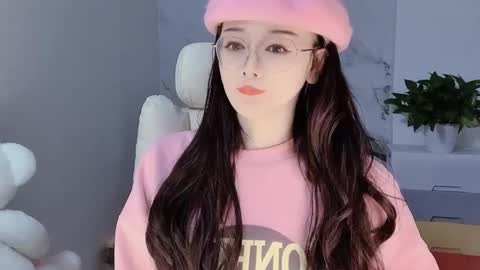 Snapshot of happysweetie168 chatting on December 7, 3:14 am Daisy online show from December 7, 3:14 am