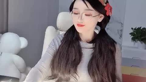 Snapshot of happysweetie168 chatting on February 19, 1:50 pm Daisy online show from February 19, 1:50 pm