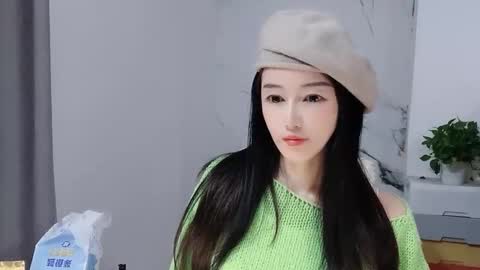 Snapshot of happysweety1688 chatting on December 3, 6:06 pm happysweety1688 online show from December 3, 6:06 pm