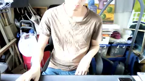 Snapshot of happytronco chatting on July 12, 10:01 pm happytronco online show from July 12, 10:01 pm