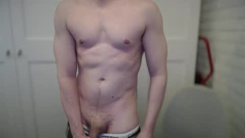 Snapshot of happyvelvetpaw chatting on April 2, 3:20 pm happyvelvetpaw online show from April 2, 3:20 pm