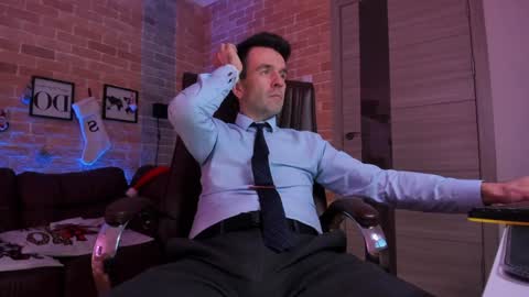 Steve online show from January 7, 1:35 pm