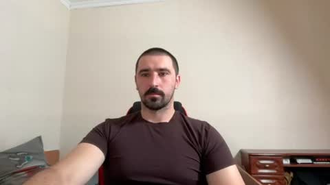 Snapshot of hard_to_obey chatting on August 1, 7:07 am Vadim online show from August 1, 7:07 am