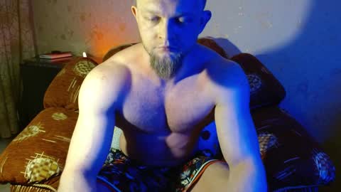 Snapshot of hardandripped chatting on December 15, 6:18 am Valentino Hard online show from December 15, 6:18 am