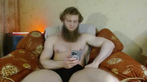 Valentino Hard online show from December 17, 9:04 am