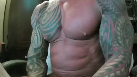 Snapshot of hardbody205a chatting on March 7, 4:22 pm hardbody205a online show from March 7, 4:22 pm