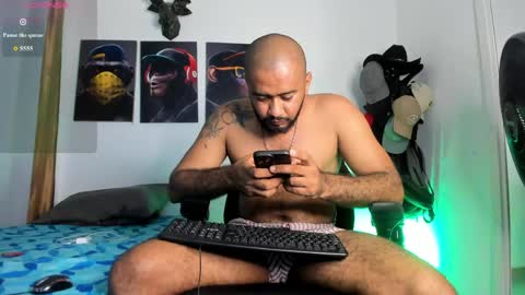 hardboy_latin online show from May 12, 1:47 am