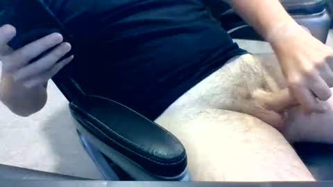 Snapshot of hardcock2889 chatting on June 12, 4:28 pm Makeithappen9086 online show from June 12, 4:28 pm