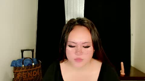 Snapshot of hardfox_xoxo chatting on February 21, 10:07 am mj online show from February 21, 10:07 am