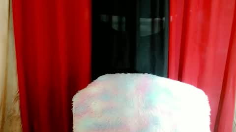 Snapshot of hardfox_xoxo chatting on October 18, 1:41 am mj online show from October 18, 1:41 am