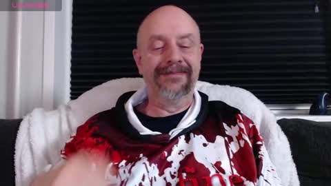 MrLazy online show from December 2, 9:17 pm