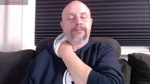 MrLazy online show from December 4, 1:03 am