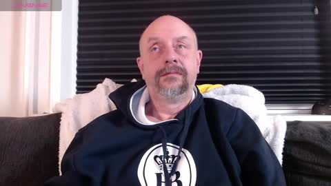 MrLazy online show from December 4, 3:32 pm