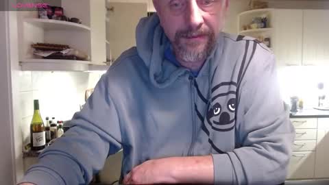 MrLazy online show from December 9, 6:35 pm