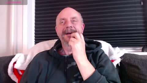 MrLazy online show from December 22, 6:37 pm